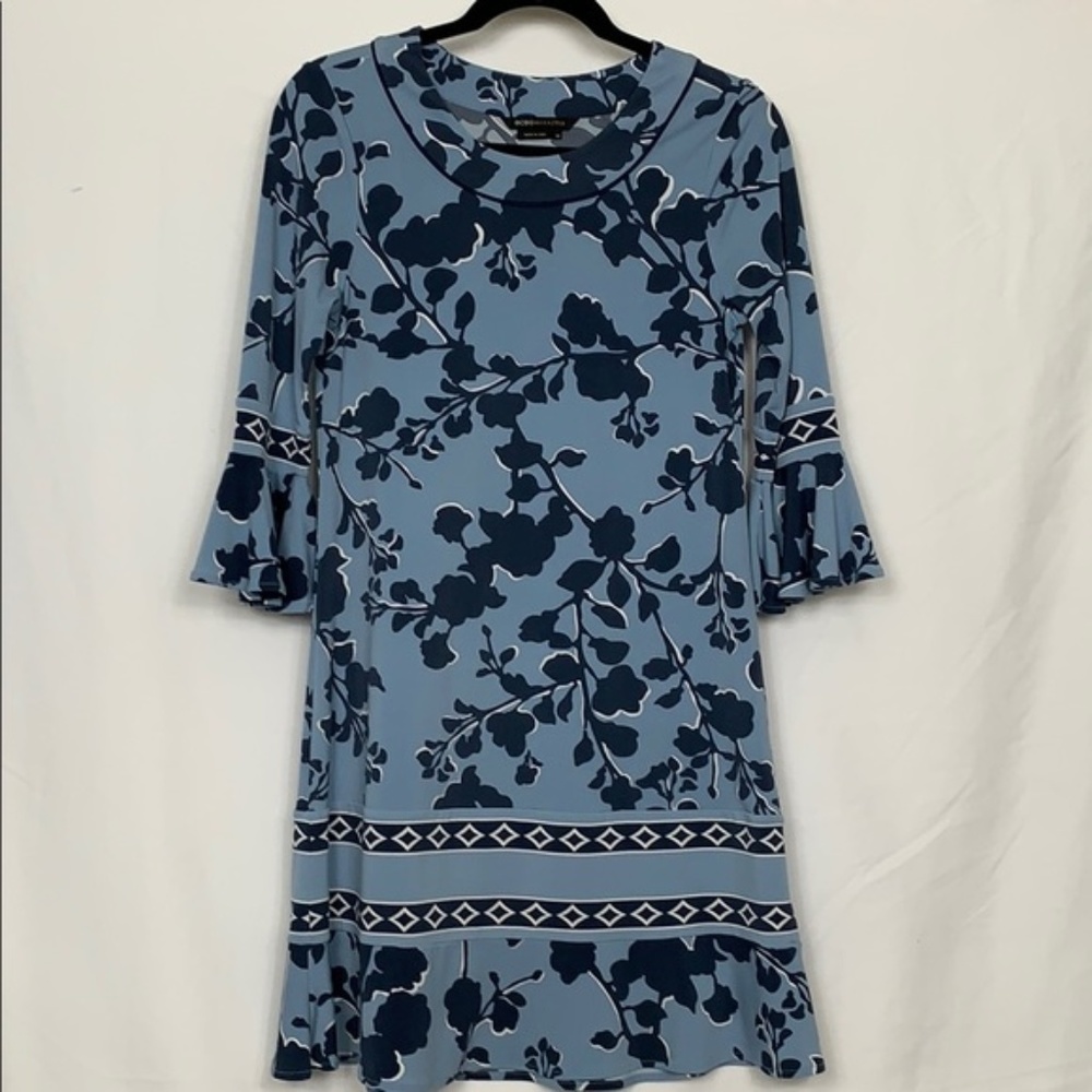 BCBG Maxazria Size M Mixed Blue Dress
